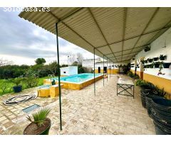 Almodóvar. Parcela de terreno de unos 1400 m con casita y piscina