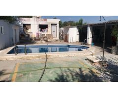ZONA CAMINO VIEJO DE ALMODOVAR - PARCELA CON CASA Y CONSTRUCCION-REFORMAR