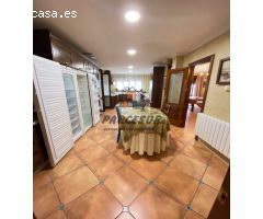 ZONA INJERTAL DE LAS CUEVAS- Parcela con gran casa y piscina.