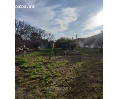 ZONA HIGUERON - Parcela con salon, trastero y baño con agua potable y alcantarillado.