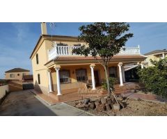 ZONA CAMPIÑUELA BAJA- Parcela de 1250 con chalet compuesto por 2 viviendas independientes.