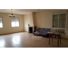 ZONA CAMPIÑUELA BAJA- Parcela de 1250 con chalet compuesto por 2 viviendas independientes.