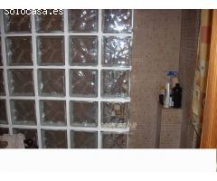 PARCELA CON CASA DE MADERA- Parcela de terreno de 3000 m2 y casa madera maciza amueblada de 135 m2