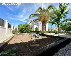 Precioso Chalet con piscina y 1000m² de parcela de terreno a un paso de Córdoba