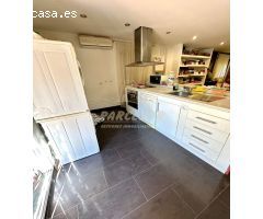 CUEVAS BAJAS- Parcela de 6.000m² con casa de 2 plantas.