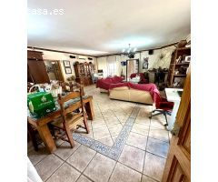 ZONA CUEVAS BAJAS - Parcela de terreno de 5.000m con casa de 110m, piscina, trastero.