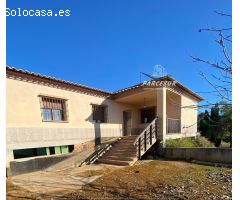 POSADAS- Parcela de terreno de 3.000m con casa en 2 plantas.
