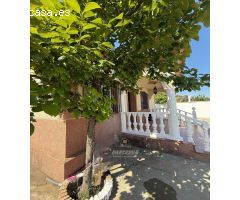 CASA CON PISCINA ( LA PISCINA NECESITA REPARACION)