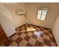 CASA CON PISCINA ( LA PISCINA NECESITA REPARACION)