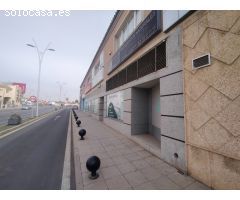 Local comercial en Venta en Huércal de Almería, Almería