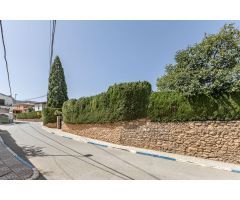 CASA SEÑORIAL CON TERRENO EN DÍLAR