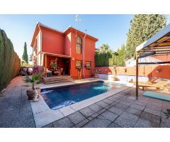 Preciosa vivienda pareada en el Cortijo del Aire