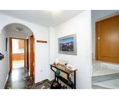 CHALET INDEPENDIENTE EN ESQUINA LOMA VERDE