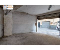 ATENCIÓN INVERSORES!!!!!  Gran Local en planta baja en Calle Santiago.