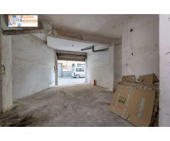ATENCIÓN INVERSORES!!!!!  Gran Local en planta baja en Calle Santiago.