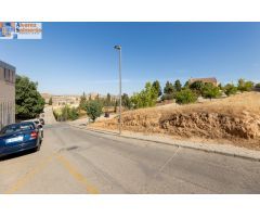 Venta de solar urbano de 258 m2 en Otura (Granada)