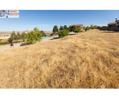 Venta de solar urbano de 258 m2 en Otura (Granada)