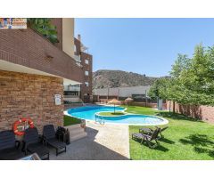 Precioso ático dúplex con 2 dormitorios, garaje y trastero en Granada.