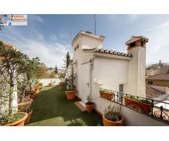 CASA EN PLAZA DE LOS LOBOS