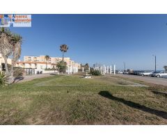 Fantástica casa en pleno paseo marítimo de Salobreña.