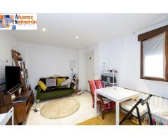 Casa de 2 dormitorios junto  avenida Cervantes