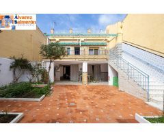 CASA EN PLENO CENTRO DE ARMILLA