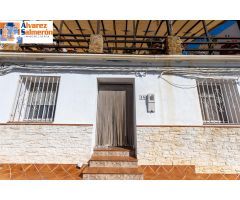 Adosado con Encanto en La Caleta, Salobreña – A 50 Metros del Mar