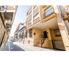 ¡Oportunidad única! Piso en venta con patio y garaje
