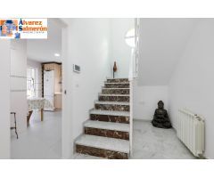 OPORTUNIDAD ÚNICA EN HUÉTOR VEGA – CHALET PAREADO CON PISCINA!