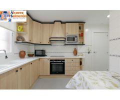 OPORTUNIDAD ÚNICA EN HUÉTOR VEGA – CHALET PAREADO CON PISCINA!