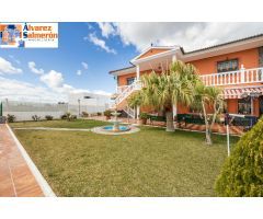???? ESPECTACULAR CASA INDEPENDIENTE EN ATARFE CON PISCINA ????