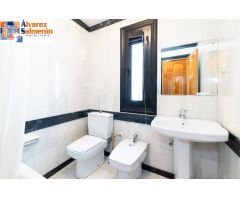 Exclusiva vivienda en El Serrallo con jardín, apartamento independiente y espectaculares vistas