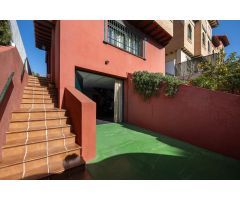 Chalet independiente de 4 dormitorios en Nuevo Jun. Seminuevo