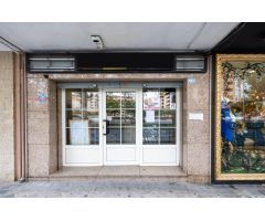 Local comercial en Avenida de Madrid