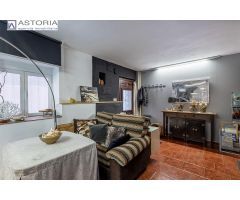 CASA DE 3 PLANTAS A UN PASO DEL CENTRO