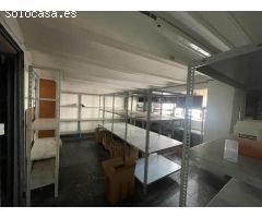 LOCAL COMERCIAL EN CALLE DENIA CON ALTILLO, ALTAS DE LUZ Y DE AGUA Y PERSIANA AUTOMATICA