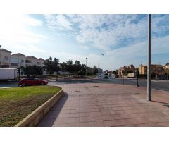 Local en AV. Madre María Aznar
