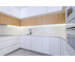 Piso 3 dormitorios, 2 baños!!! Promoción !!! Muebles y electrodomésticos incluidos!!!!