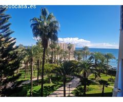 A 50m de la playa de Los Locos en Urb .El Palmeral