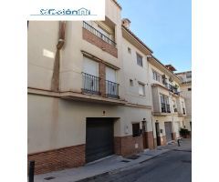 CASA ADOSADA EN CENTRO DE MOTRIL