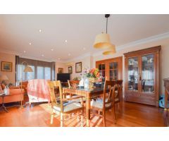 Excepcional Chalet Independiente en Maracena con piscina privada