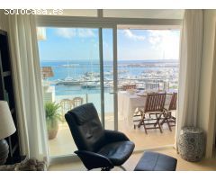 PISO CON TERRAZA Y VISTAS EN PASEO MARITIMO