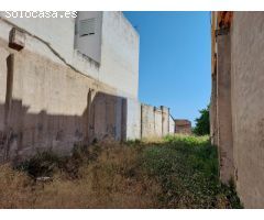 Solar urbano de 711 m2 en Oliva