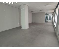 Local comercial en Paseo Germanias de Gandia