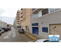 Plaza de garge en Oliva