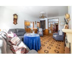 GRAN CASA CON ESTILO EN EL CENTRO DE DÚRCAL