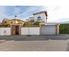 VILLA EXCLUSIVA EN OTURA