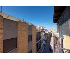 ¡Oportunidad! Luminoso piso en Loja a un precio muy ajustado
