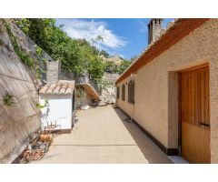 Finca con frutales, vistas y construcciones