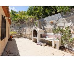 Finca con frutales, vistas y construcciones